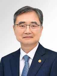 Cho Hyun Profile Photo